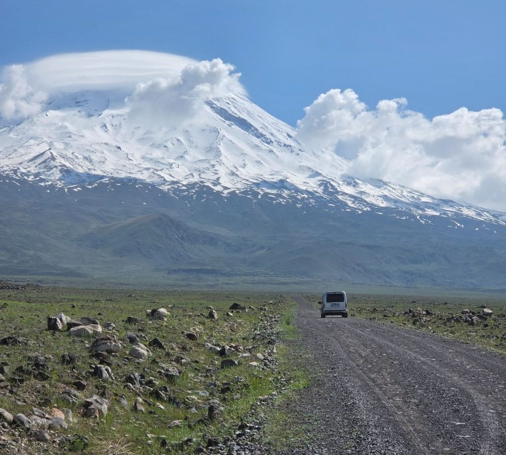 Ararat trekking tours